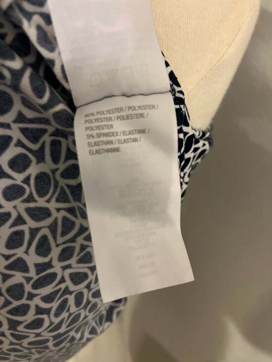 Susan Graver Plus Size 3X Geometric Print Sleeveless Sharkbite Hem Tunic Top - Picture 6 of 6